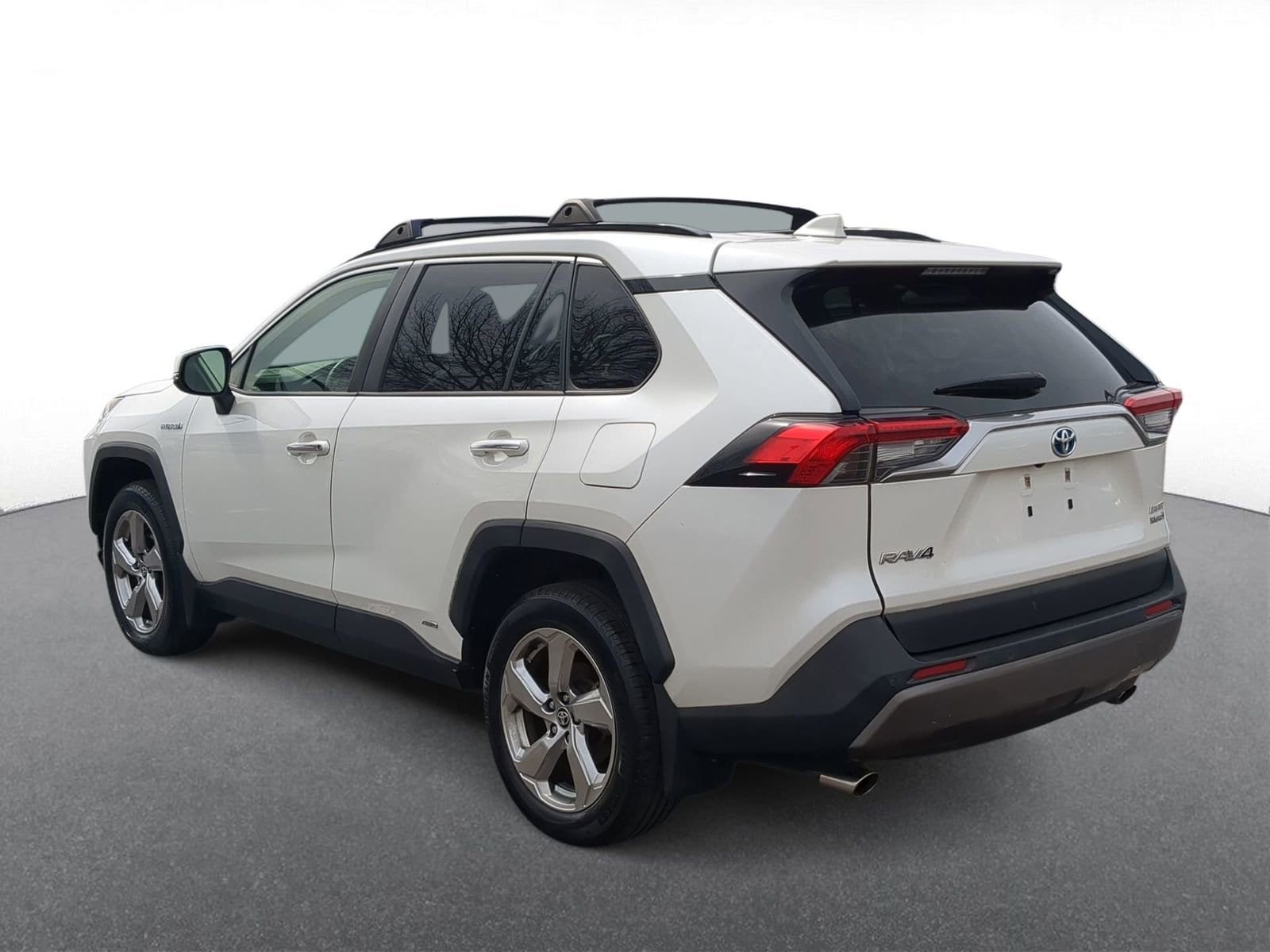 Thumbnail: 2020 Toyota RAV4 - 6