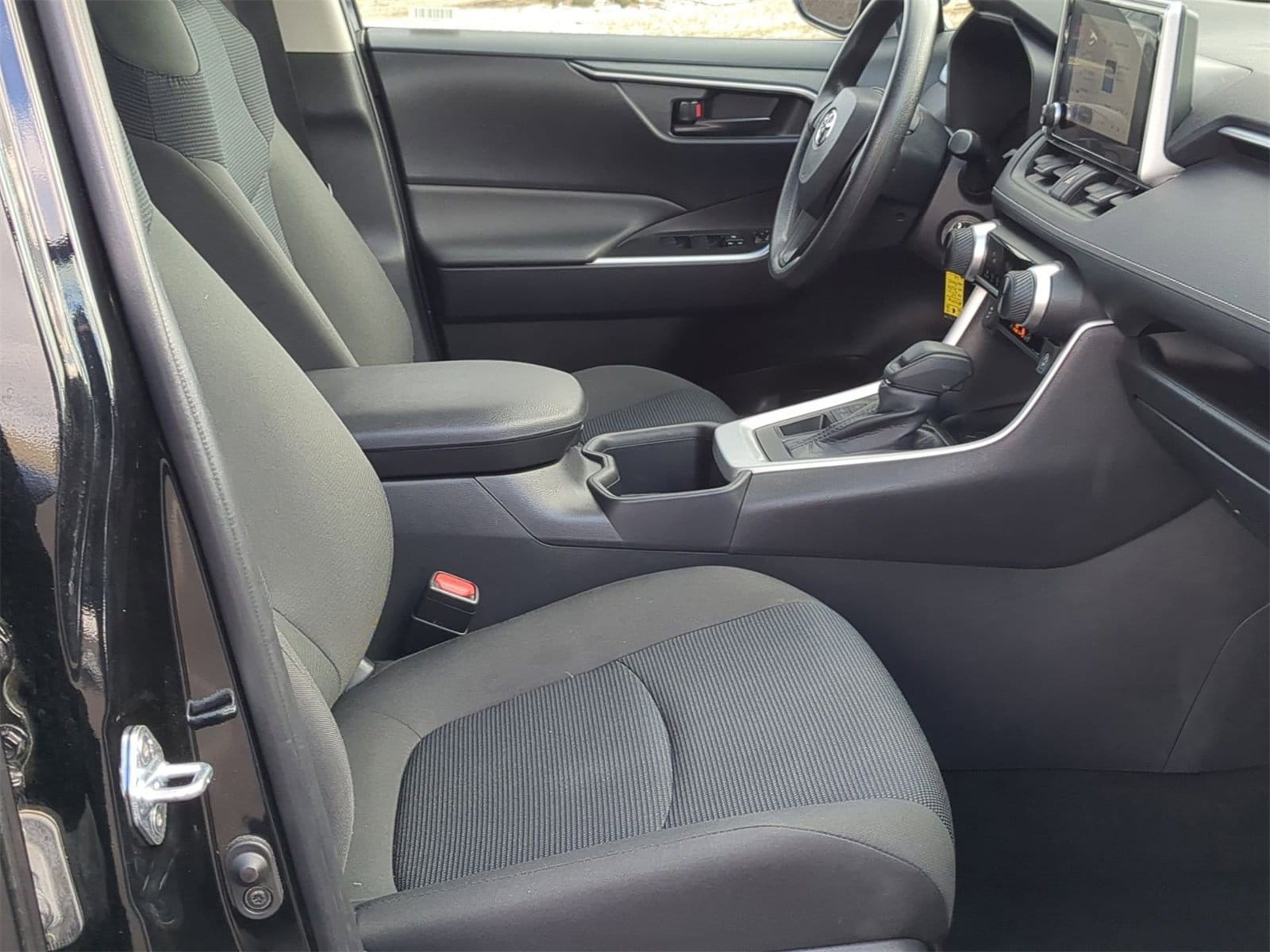 Thumbnail: 2025 Toyota RAV4 - 28