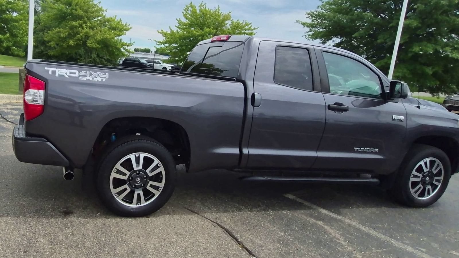 Thumbnail: 2019 Toyota Tundra - 9