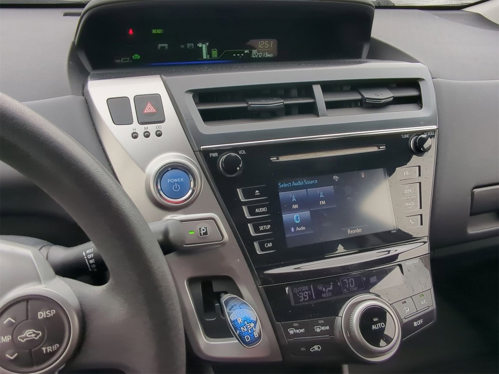 Thumbnail: 2017 Toyota Prius v - 27