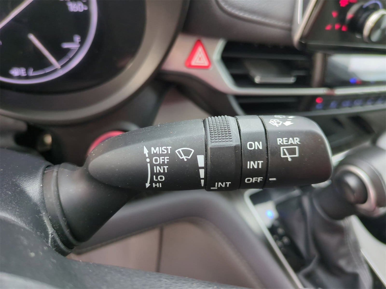 Thumbnail: 2024 Toyota Sienna - 25