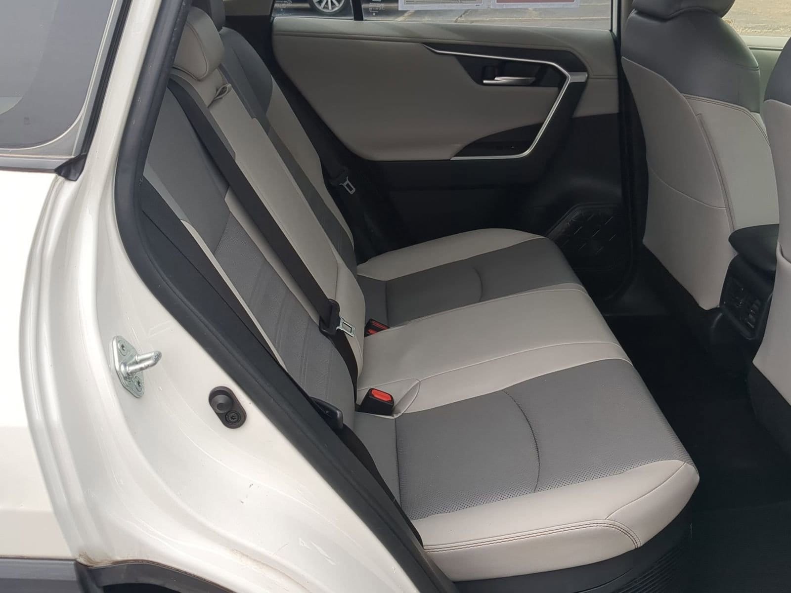 Thumbnail: 2020 Toyota RAV4 - 20