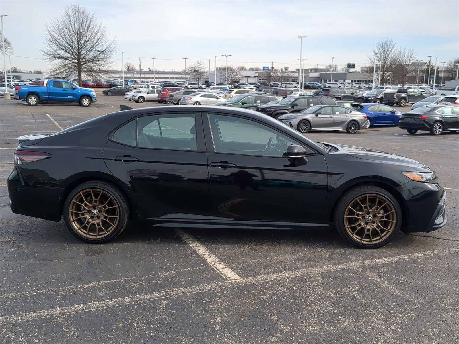 Thumbnail: 2023 Toyota Camry - 15