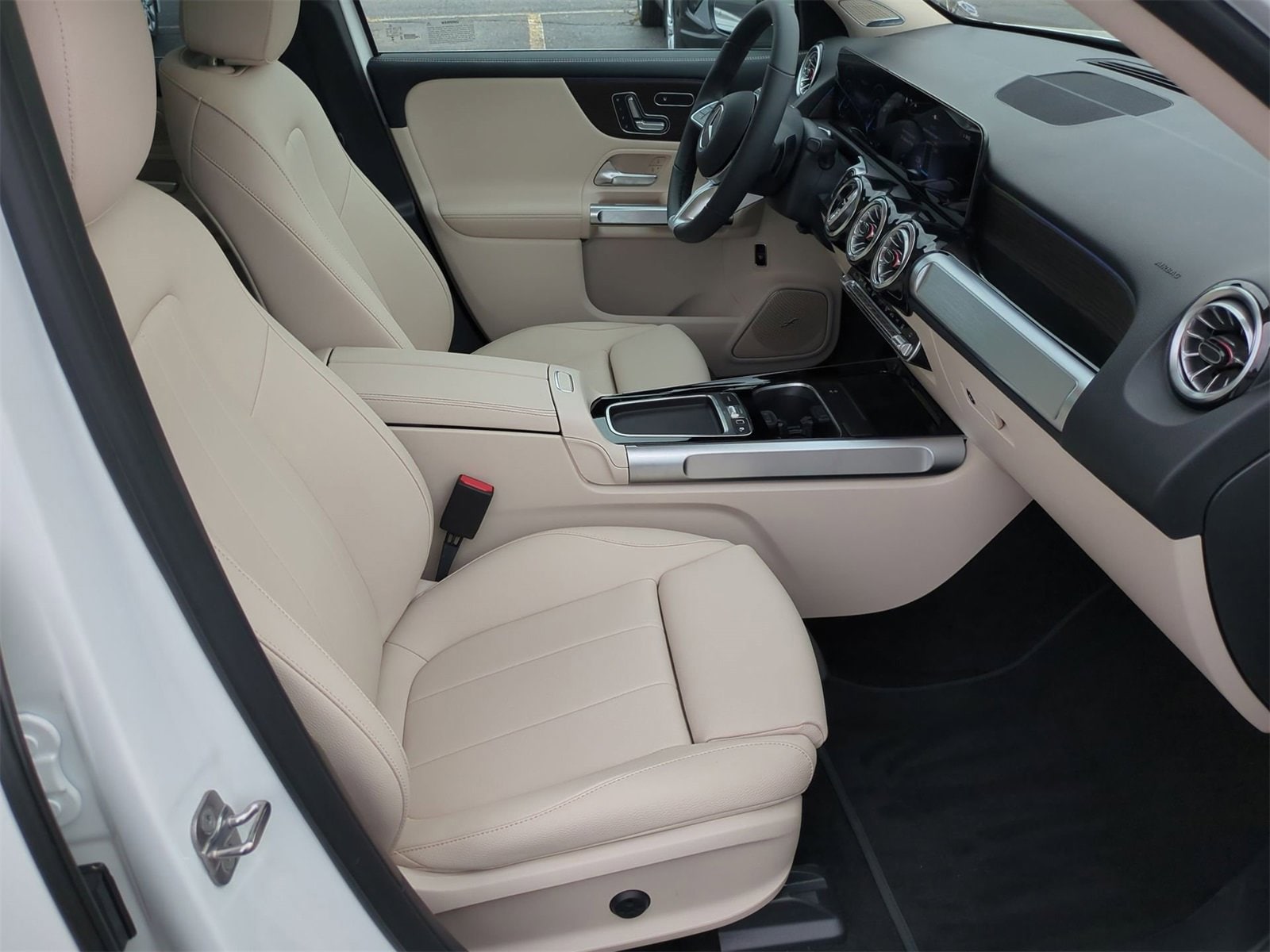 Thumbnail: 2025 Mercedes-Benz EQB - 22