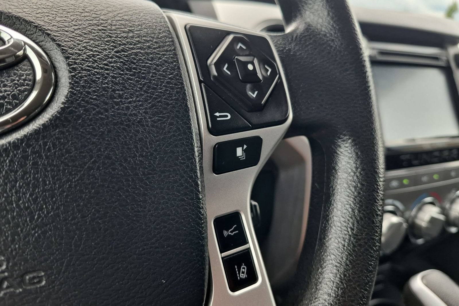 Thumbnail: 2019 Toyota Tundra - 25