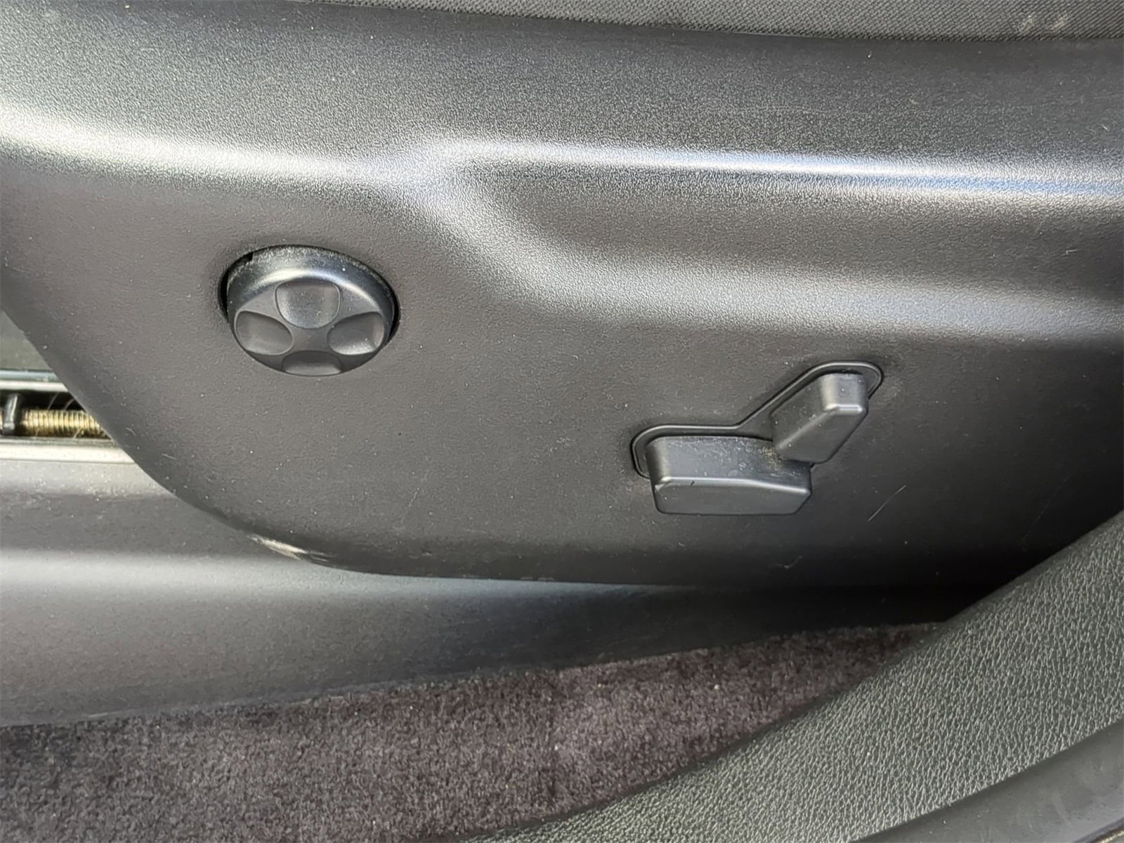 Thumbnail: 2018 Jeep Grand Cherokee - 17