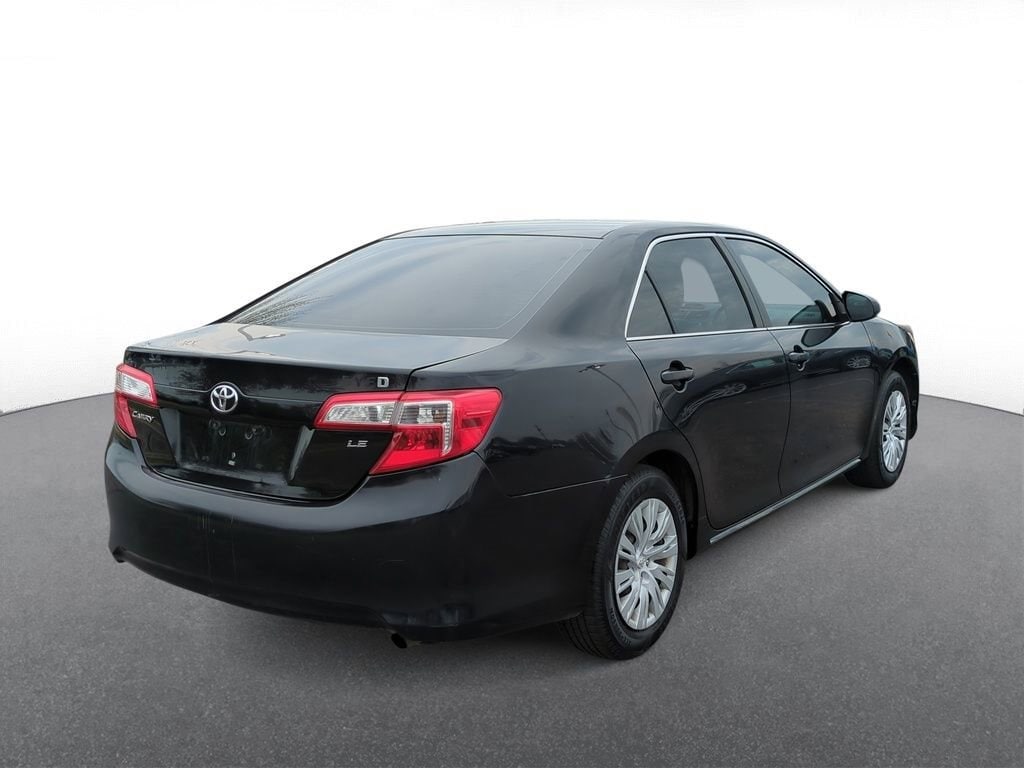 Thumbnail: 2012 Toyota Camry - 8