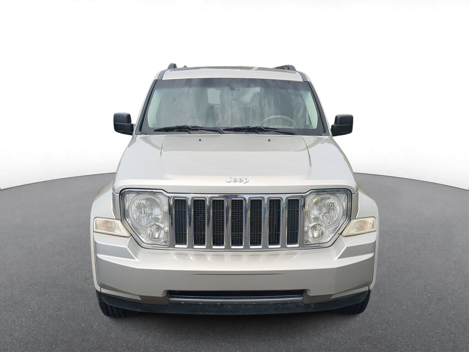 Thumbnail: 2009 Jeep Liberty - 3