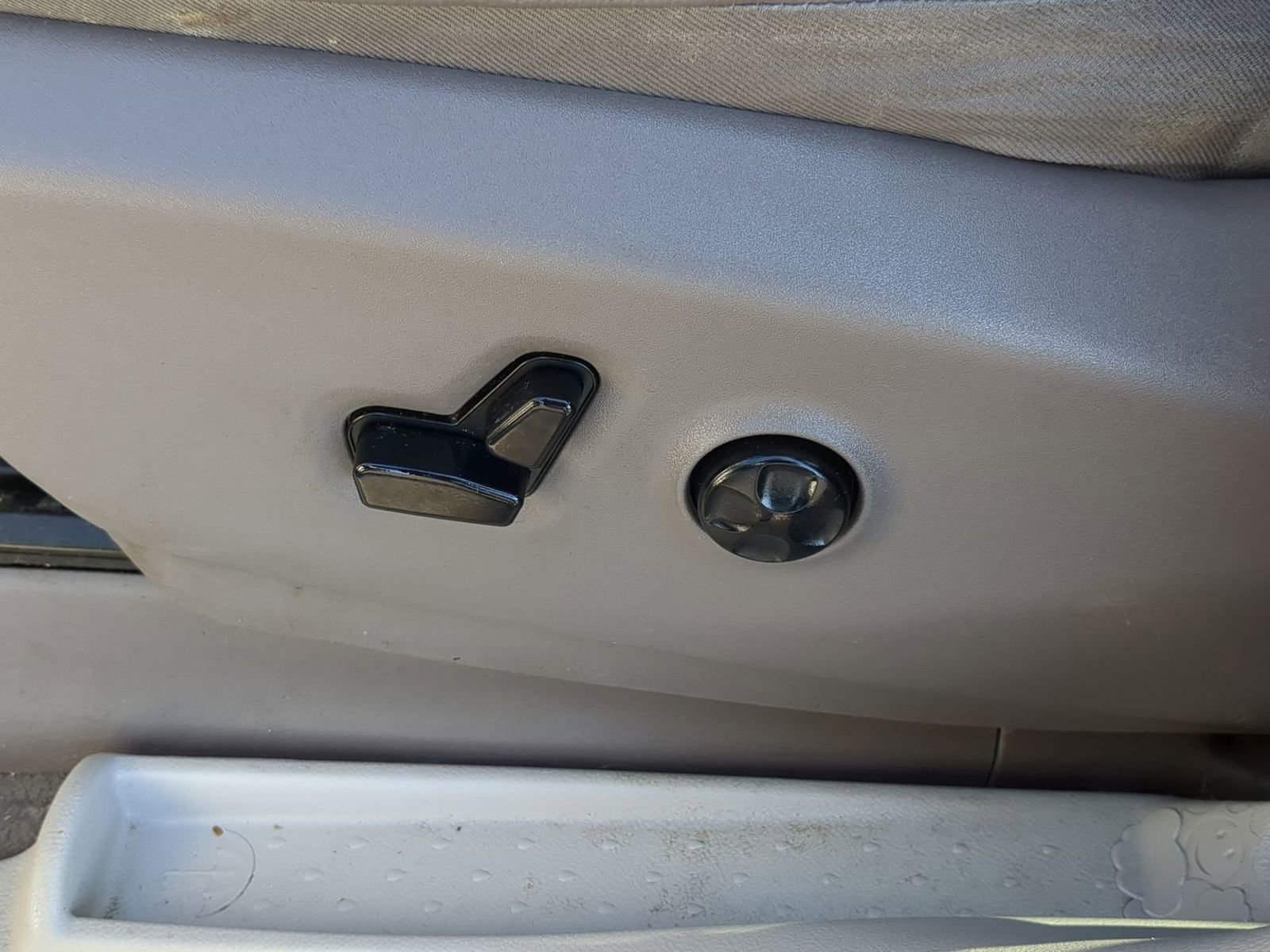 Thumbnail: 2018 Chrysler Pacifica - 17