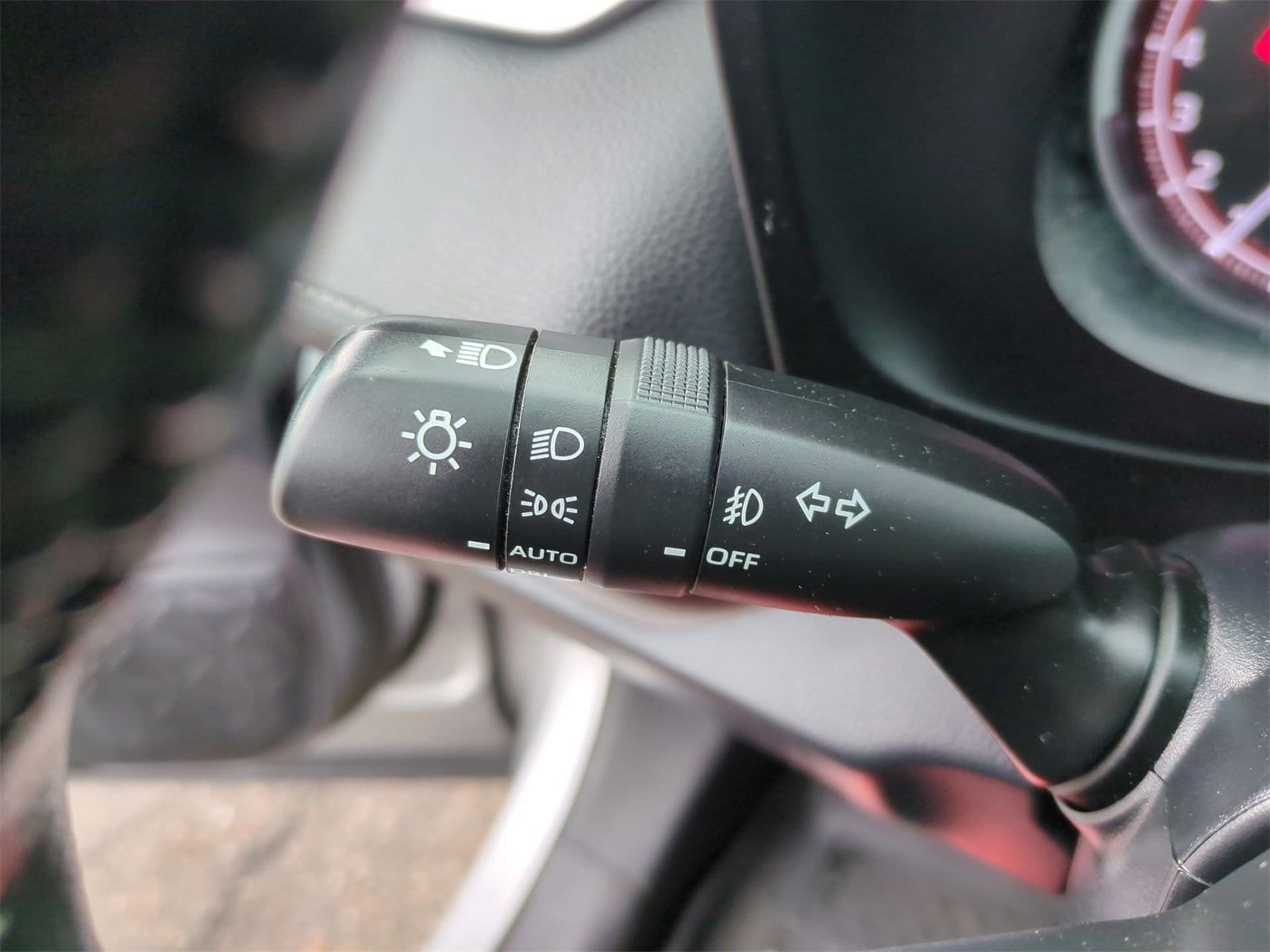 Thumbnail: 2019 Toyota RAV4 - 27