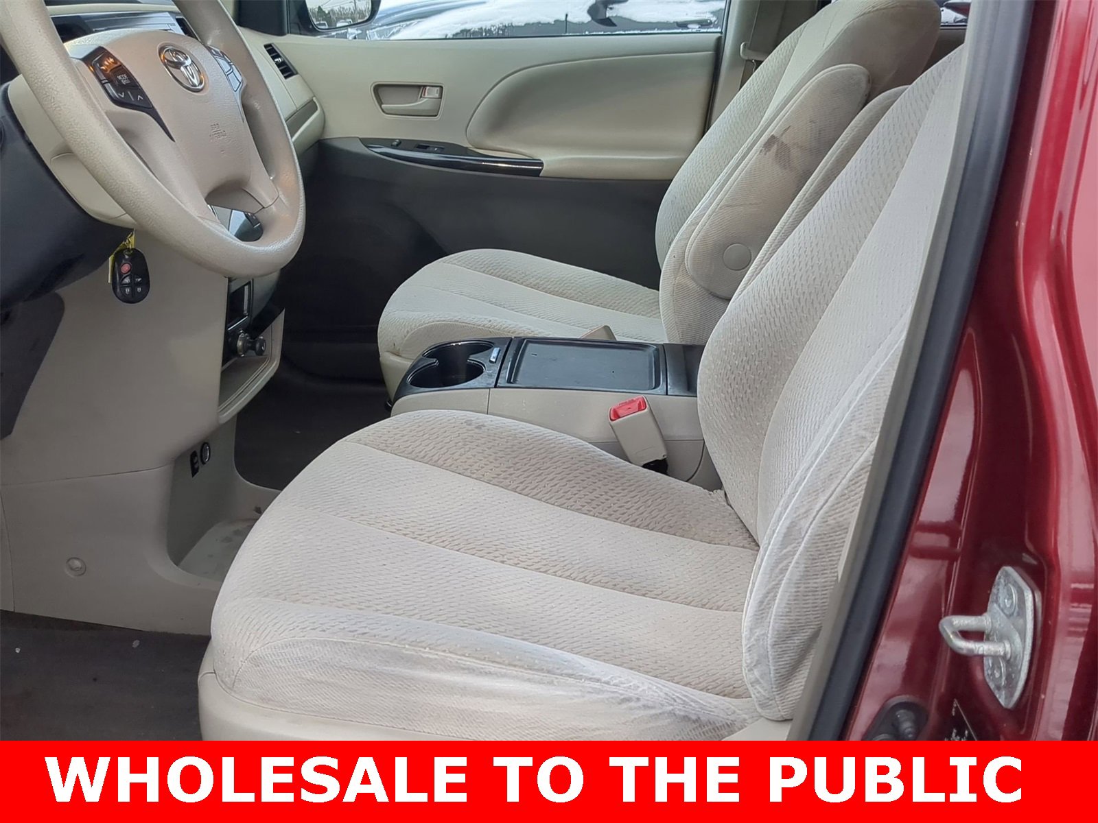 Thumbnail: 2012 Toyota Sienna - 16