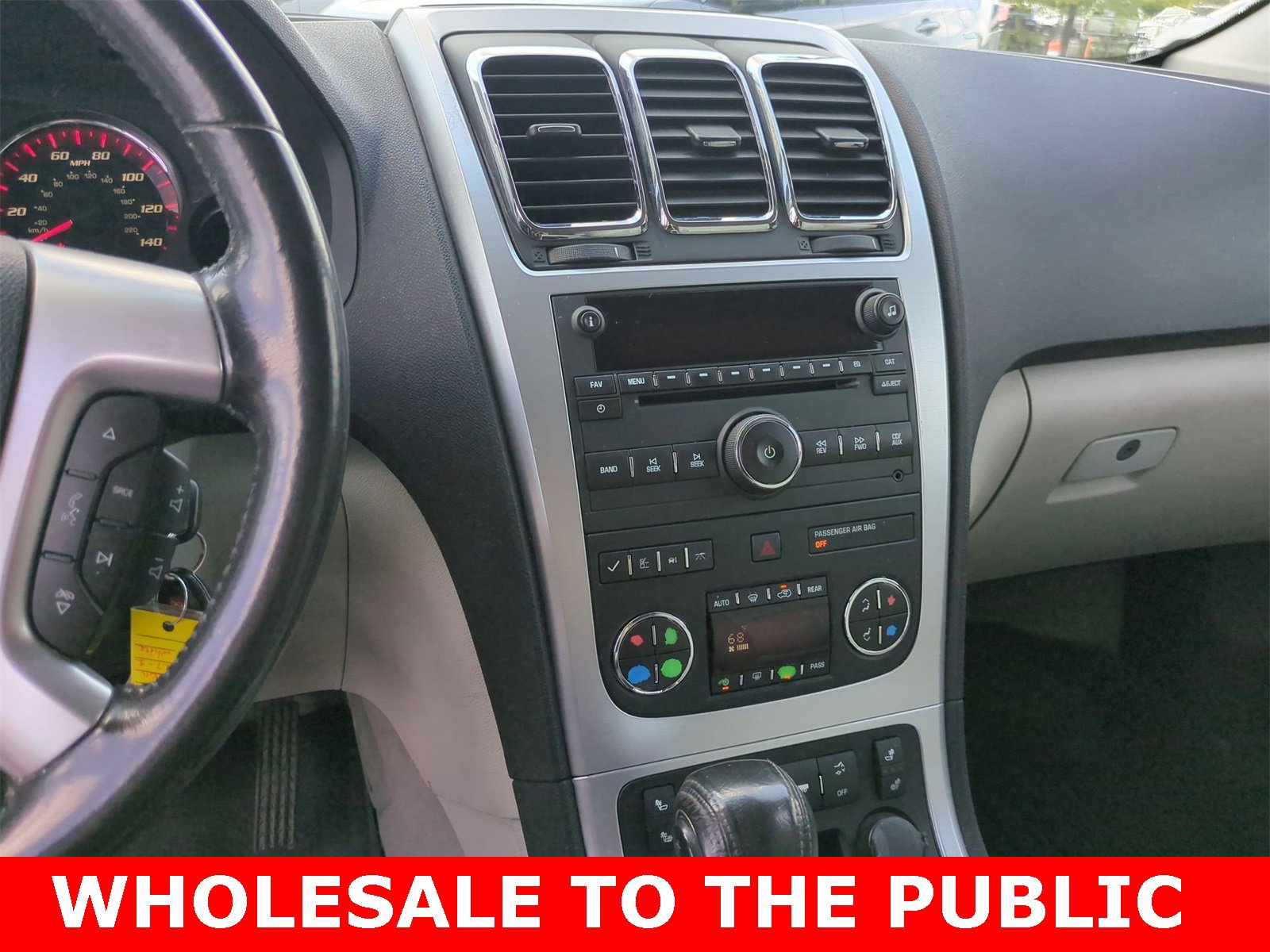 Thumbnail: 2010 GMC Acadia - 26