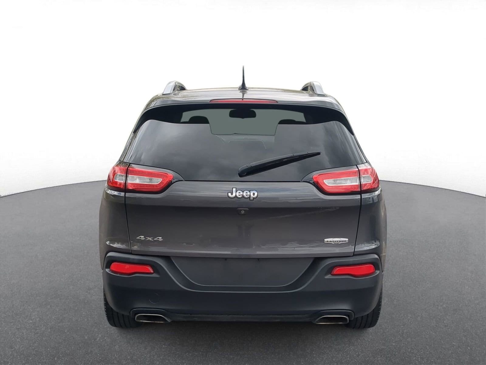 Thumbnail: 2015 Jeep Cherokee - 7
