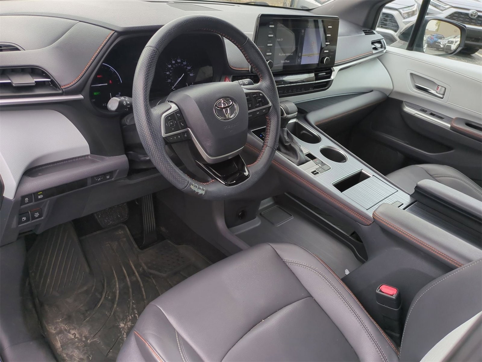 Thumbnail: 2021 Toyota Sienna - 10