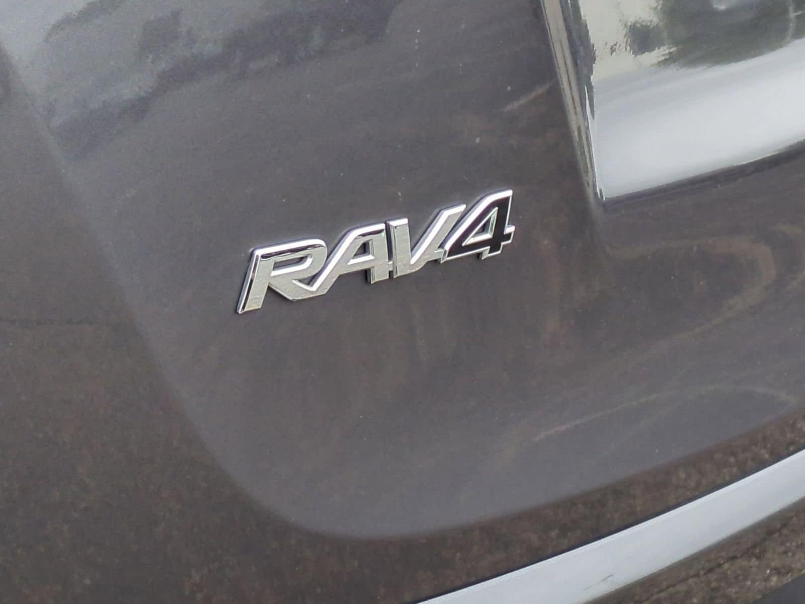 Thumbnail: 2017 Toyota RAV4 - 13