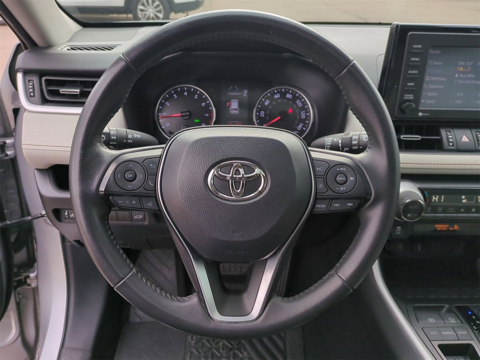 Thumbnail: 2020 Toyota RAV4 - 23