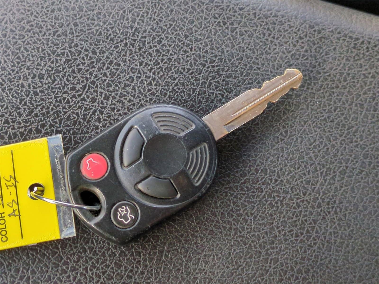 Thumbnail: 2010 Ford Fusion - 33