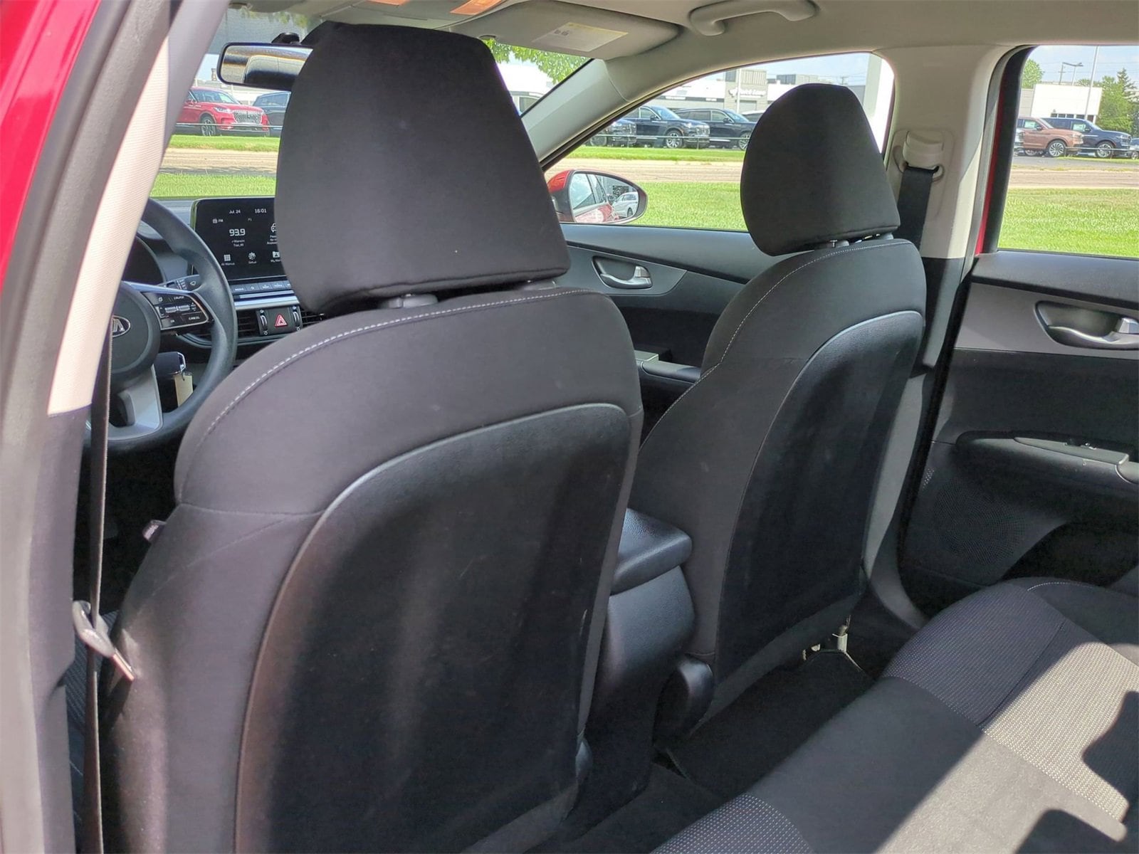 Thumbnail: 2019 Kia Forte - 16