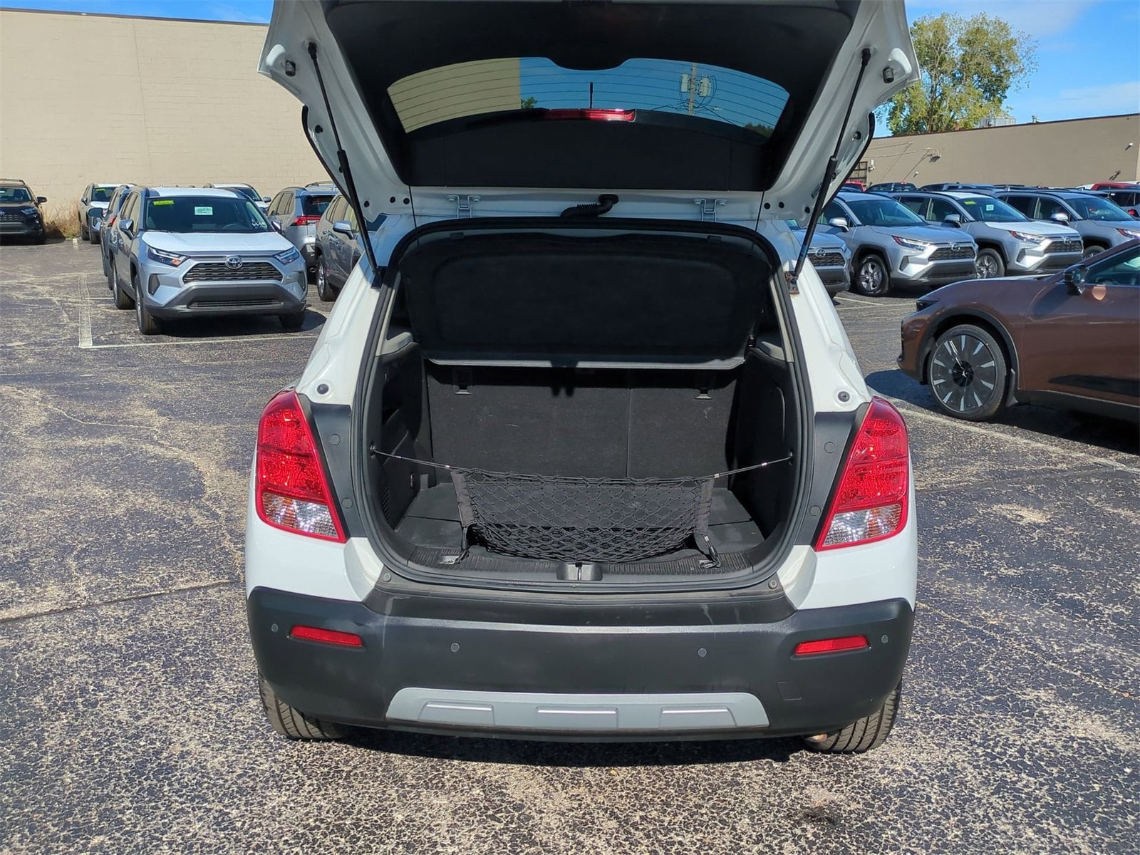 Thumbnail: 2016 Chevrolet Trax - 33