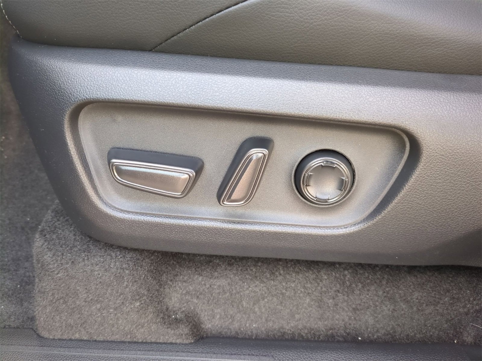 Thumbnail: 2025 Toyota 4Runner - 17