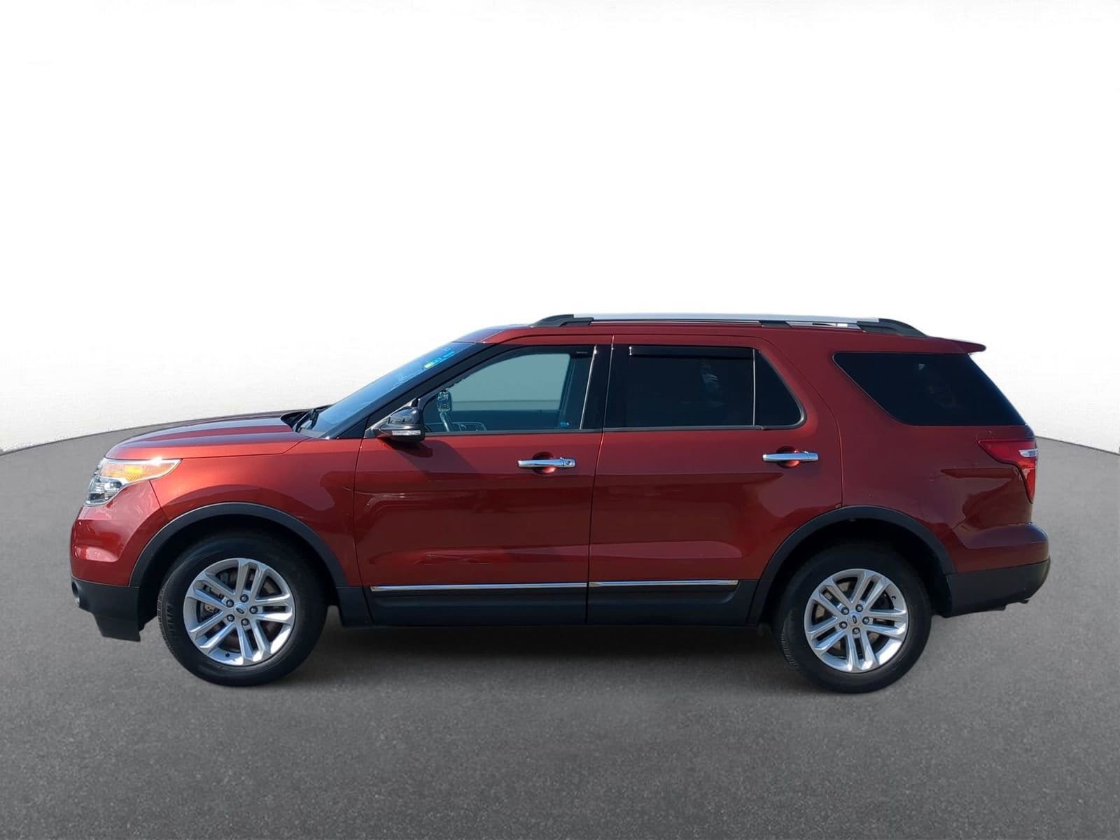Thumbnail: 2014 Ford Explorer - 5
