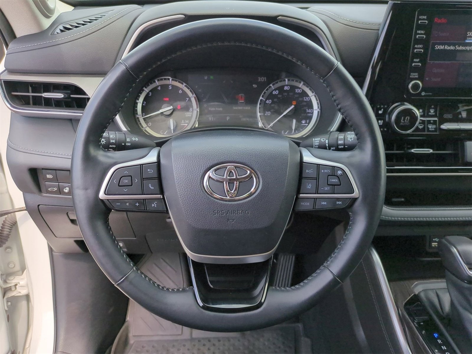 Thumbnail: 2022 Toyota Highlander - 21