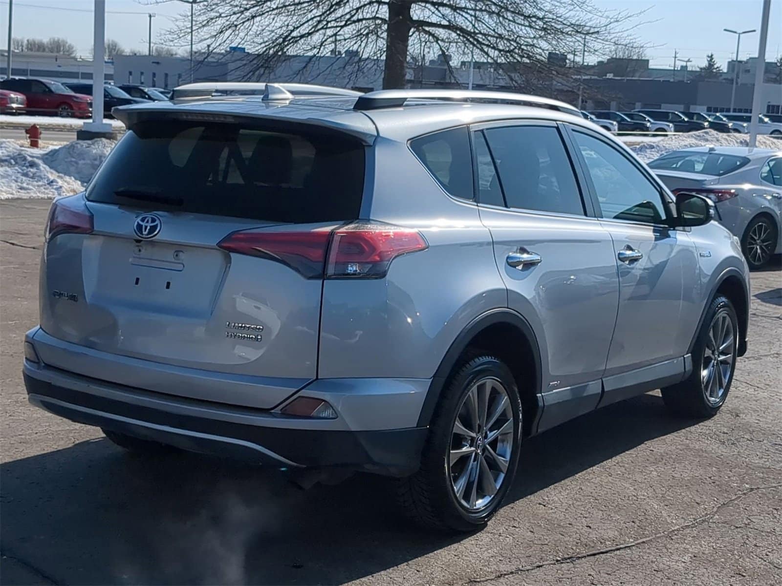 Thumbnail: 2018 Toyota RAV4 - 14