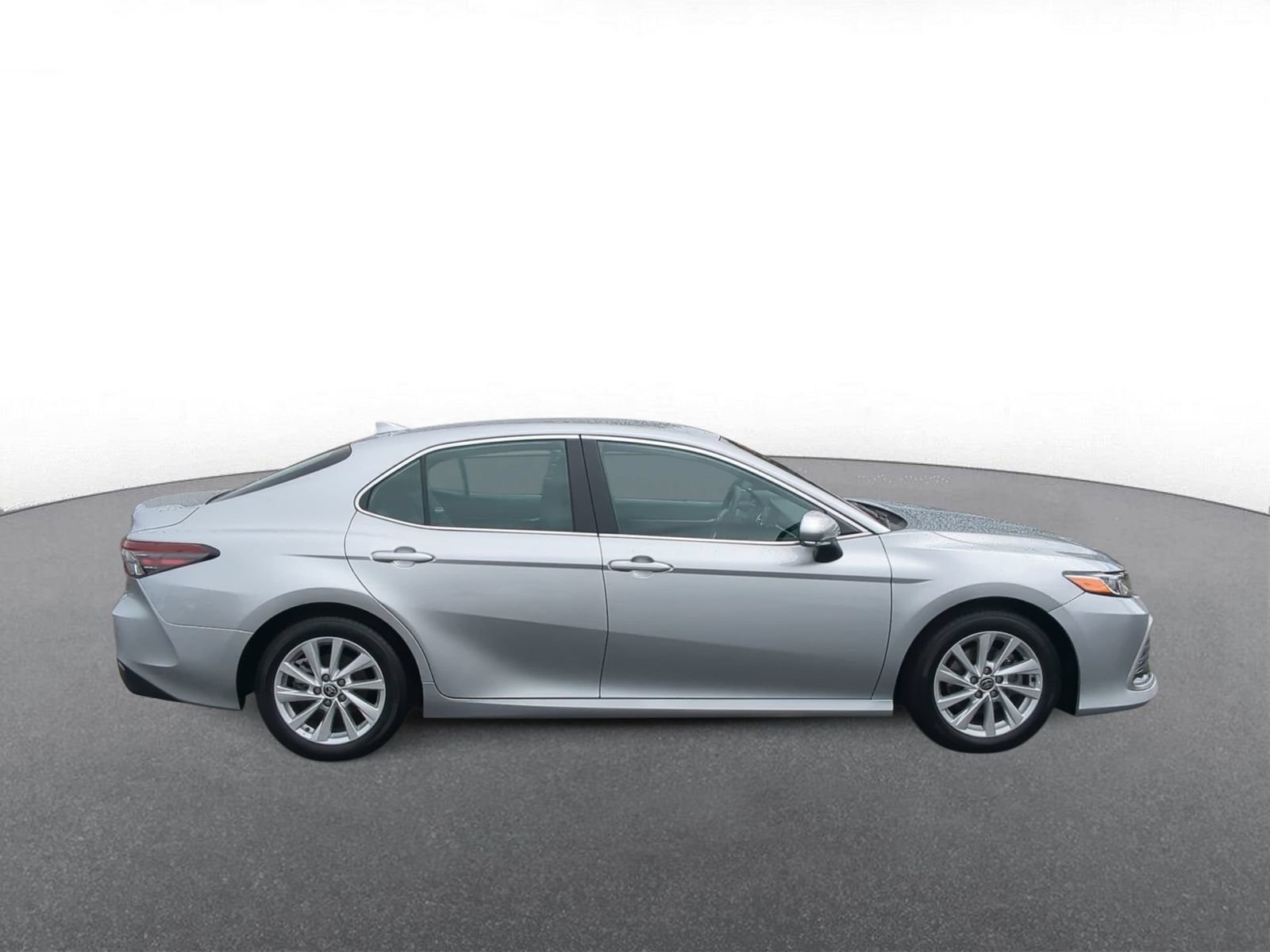 Thumbnail: 2023 Toyota Camry - 9