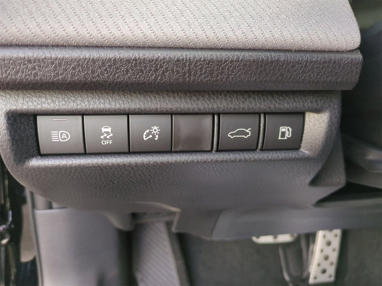 Thumbnail: 2026 Toyota Camry - 27