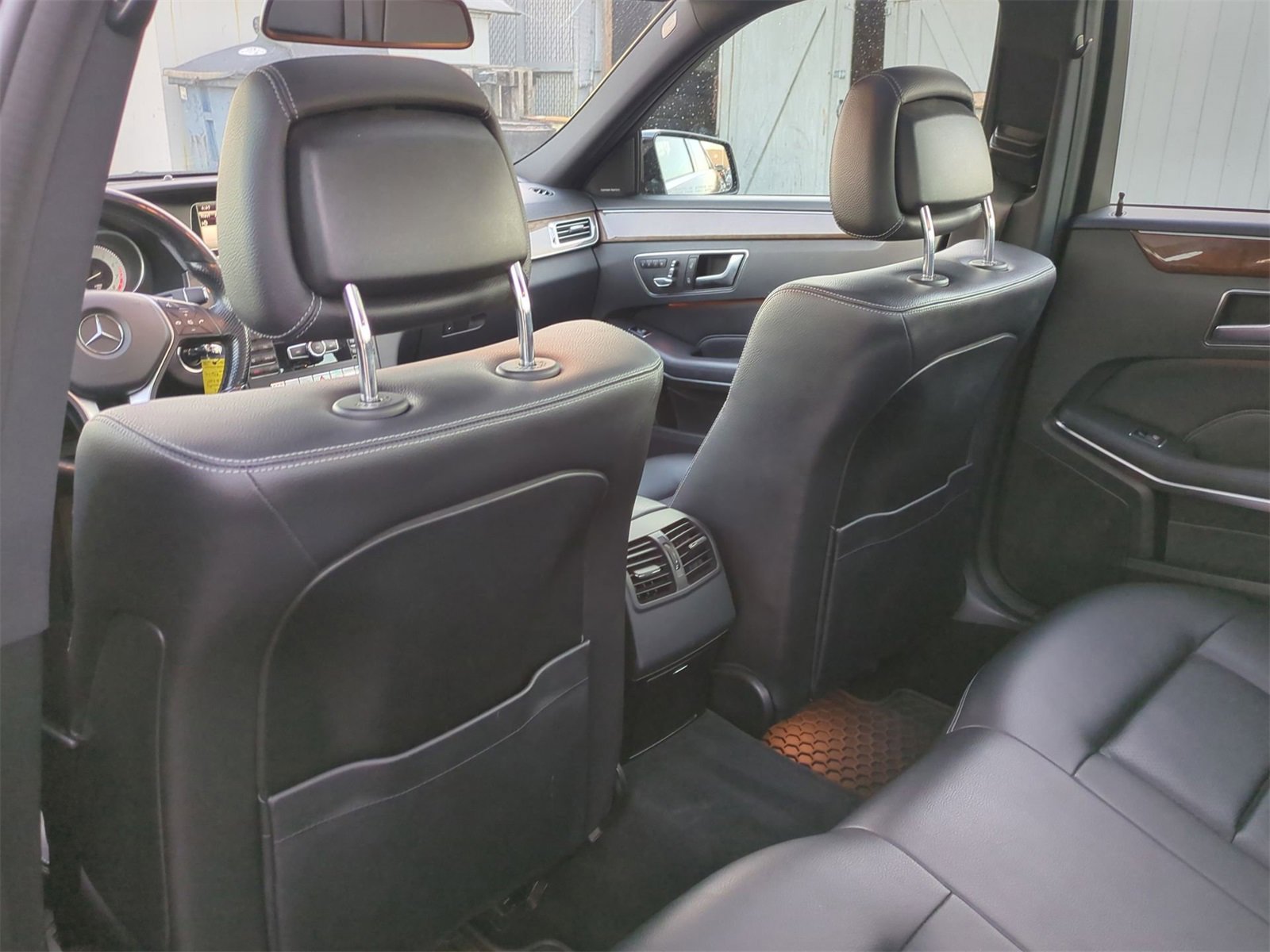 Thumbnail: 2014 Mercedes-Benz E-Class - 18