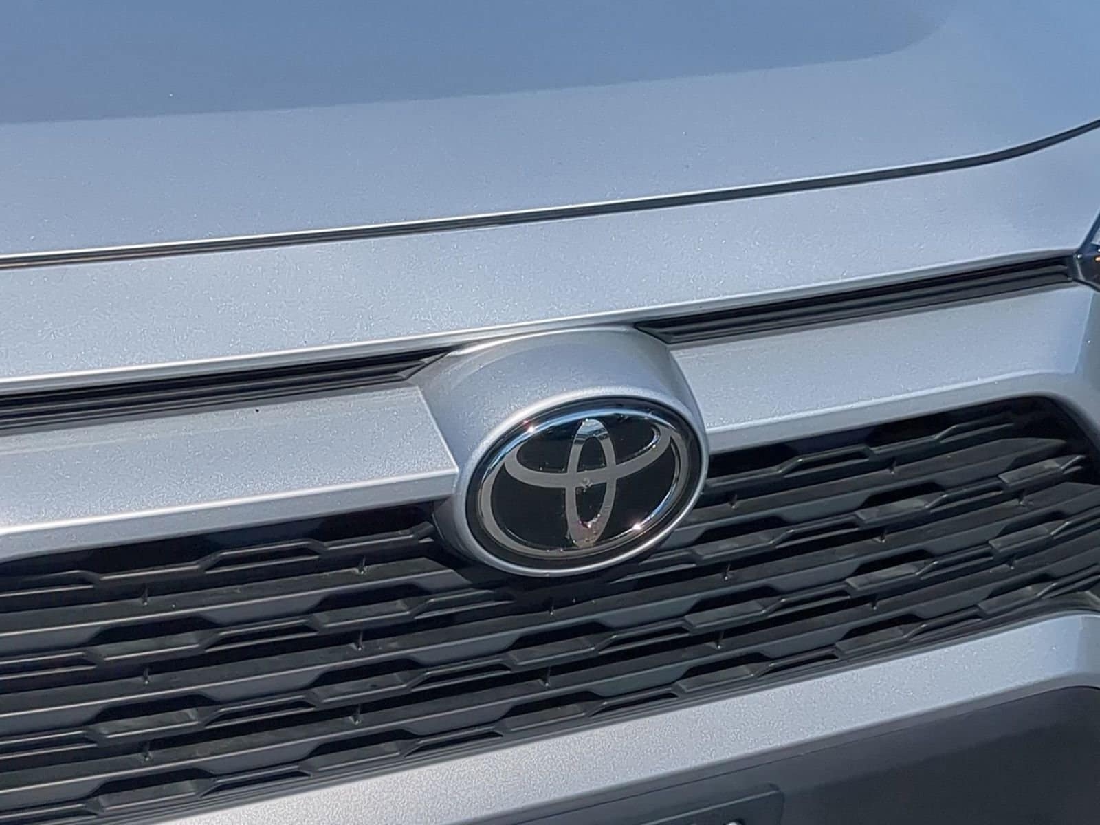 Thumbnail: 2025 Toyota RAV4 - 12