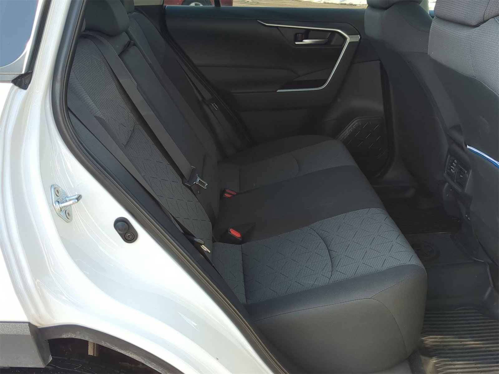 Thumbnail: 2025 Toyota RAV4 - 27