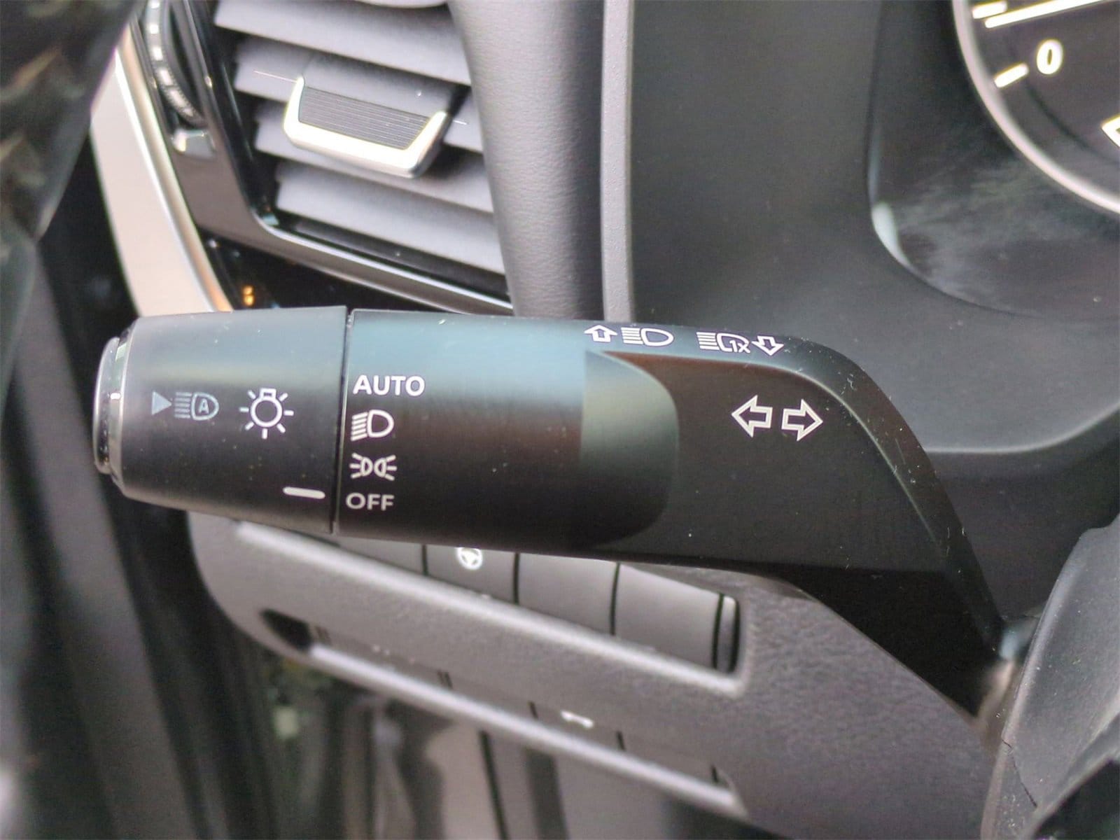 Thumbnail: 2023 Nissan Rogue - 26