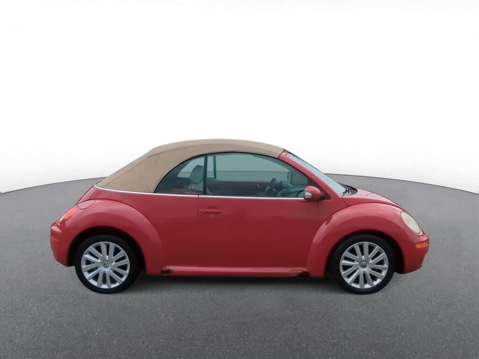 Thumbnail: 2008 Volkswagen New Beetle - 9
