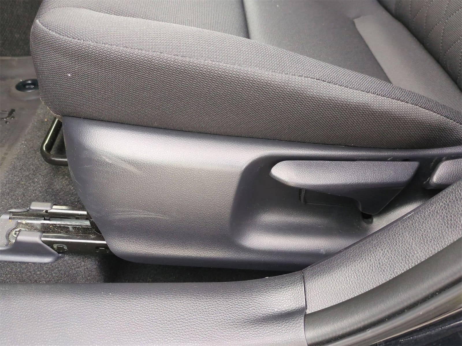 Thumbnail: 2025 Toyota Corolla - 17