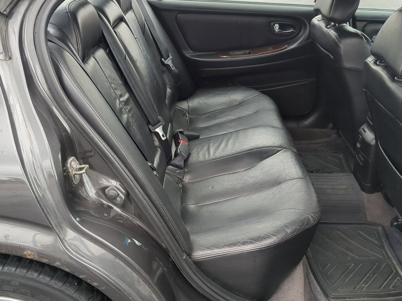 Thumbnail: 2001 Nissan Maxima - 18