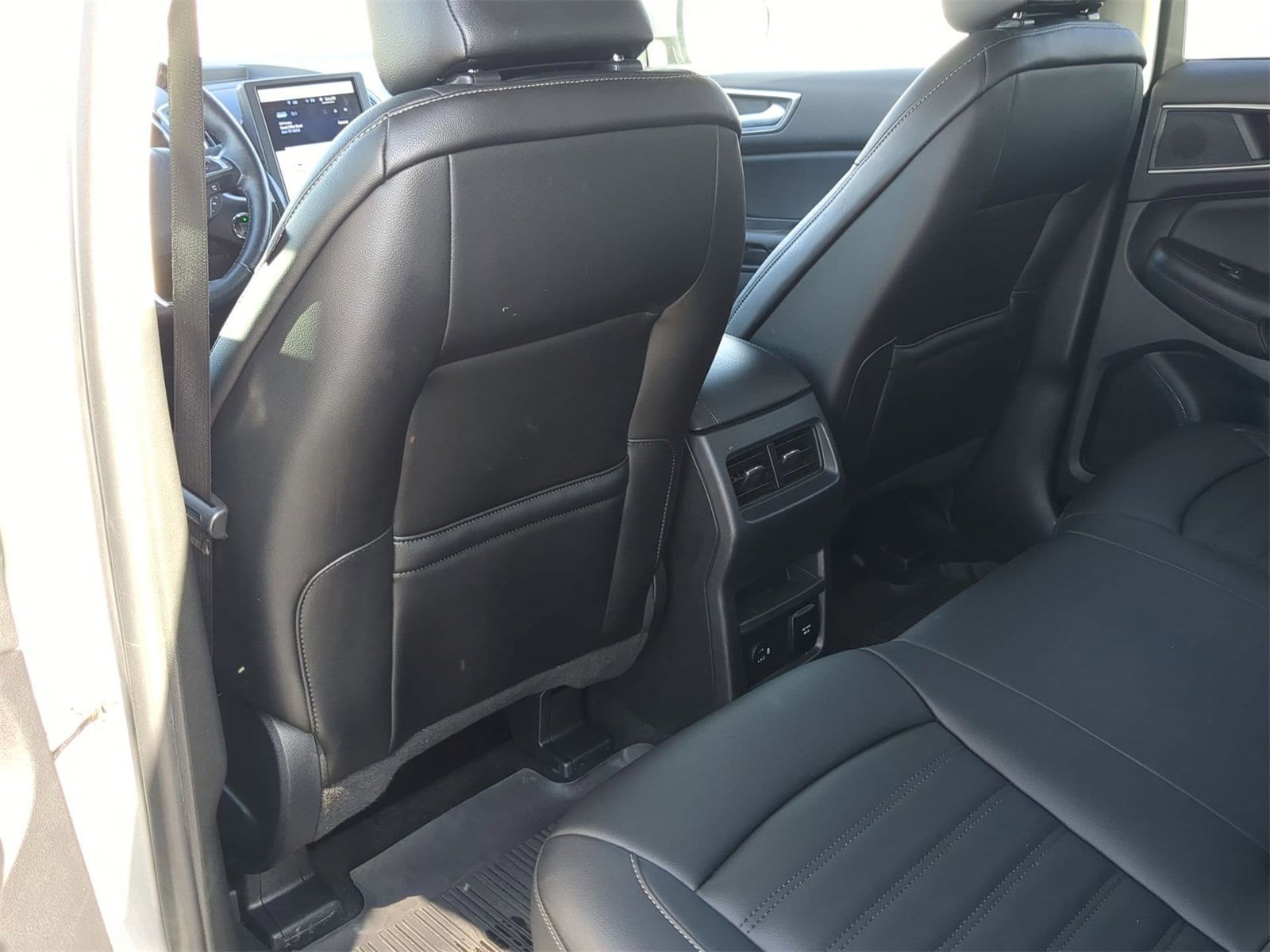 Thumbnail: 2021 Ford Edge - 25