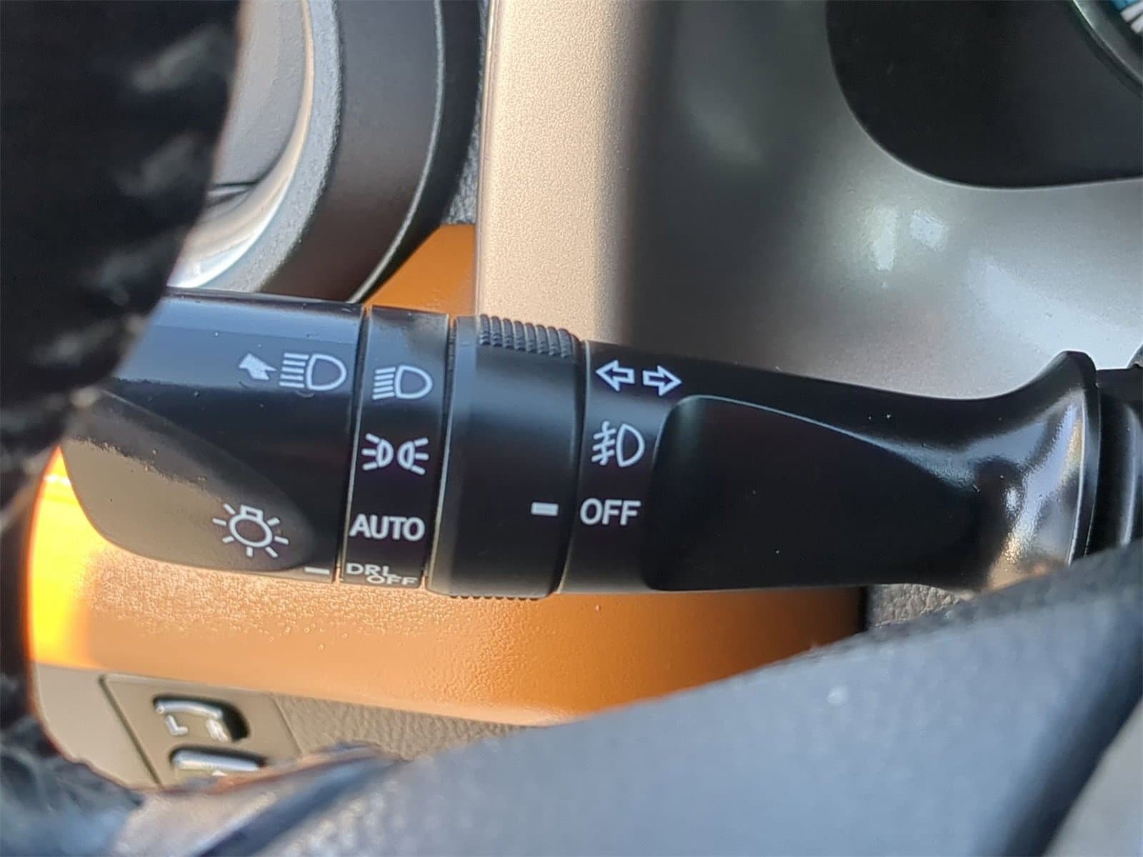 Thumbnail: 2018 Toyota RAV4 - 33