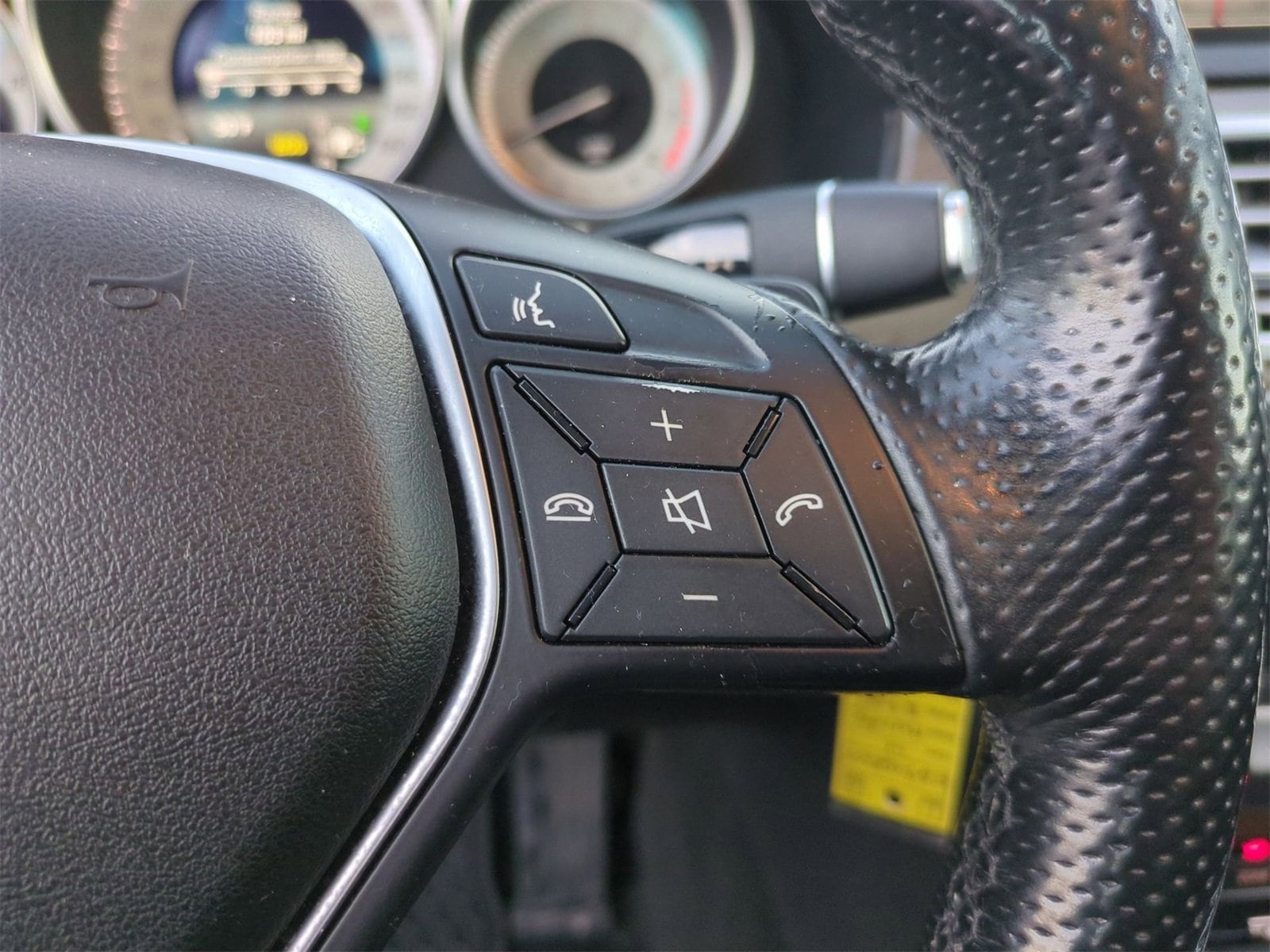 Thumbnail: 2014 Mercedes-Benz E-Class - 25