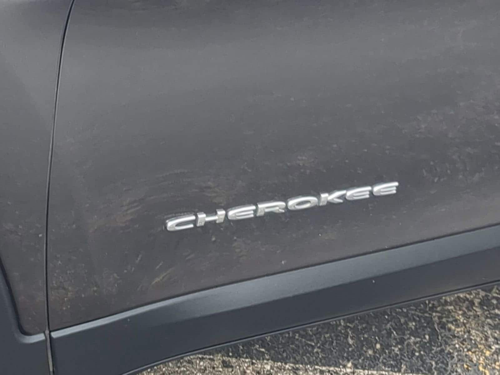 Thumbnail: 2015 Jeep Cherokee - 13