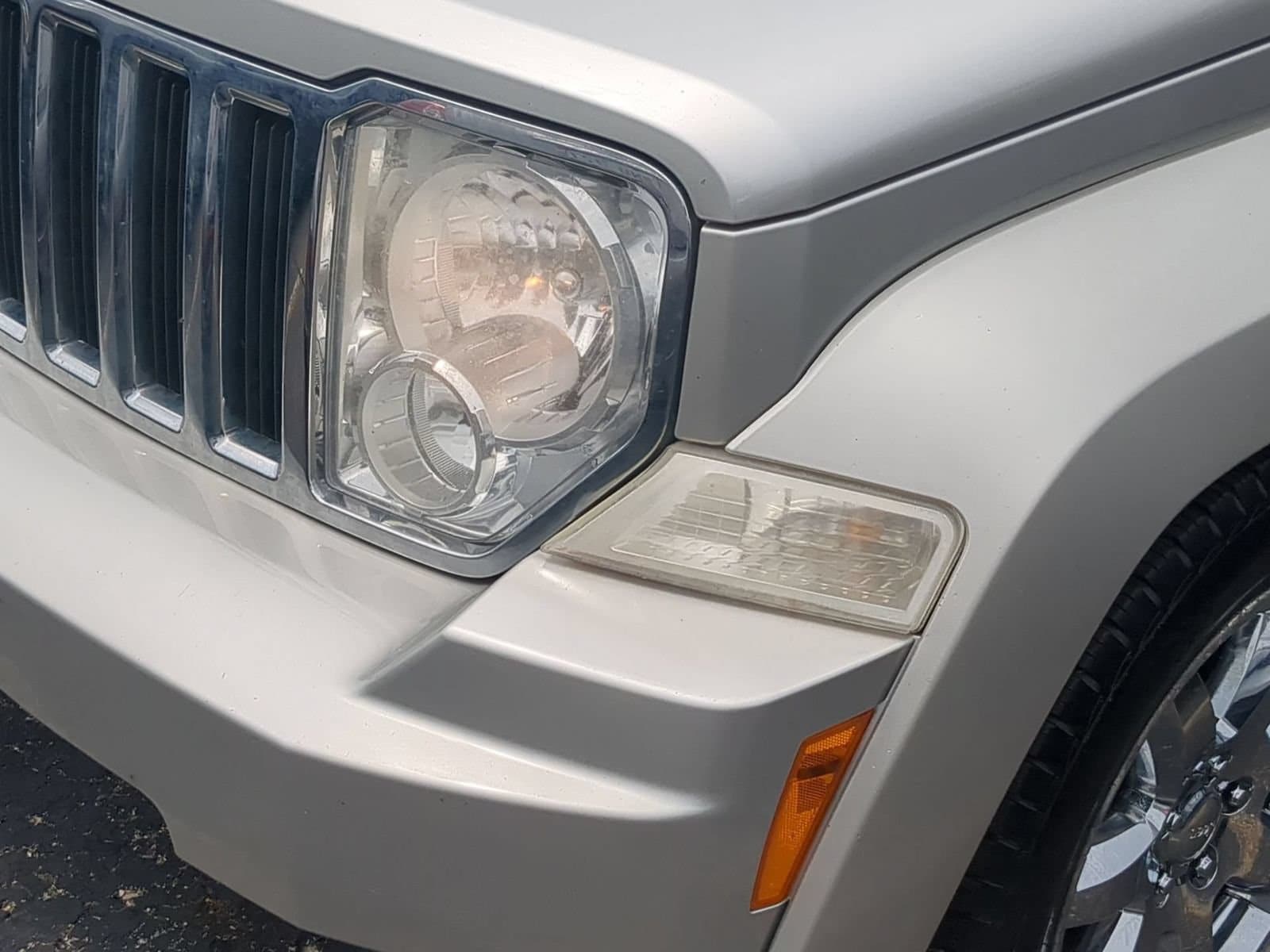 Thumbnail: 2009 Jeep Liberty - 11