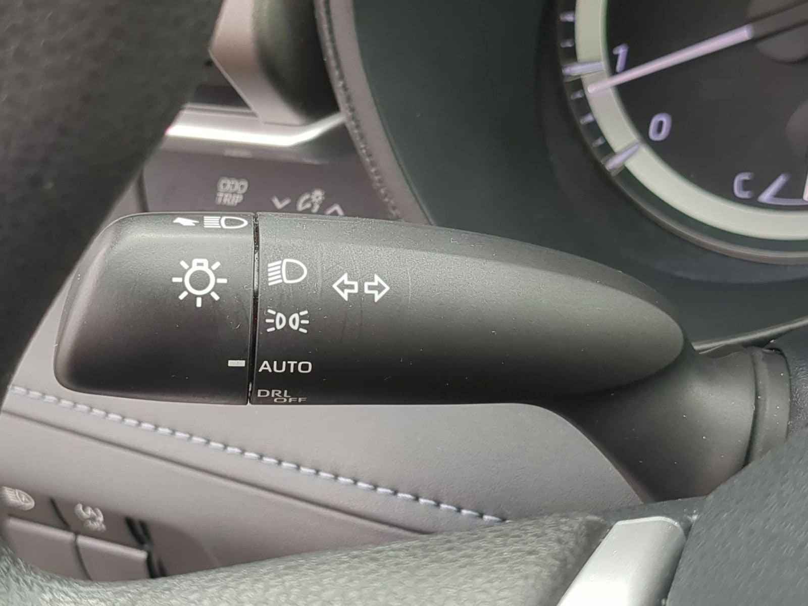 Thumbnail: 2023 Toyota Highlander - 26