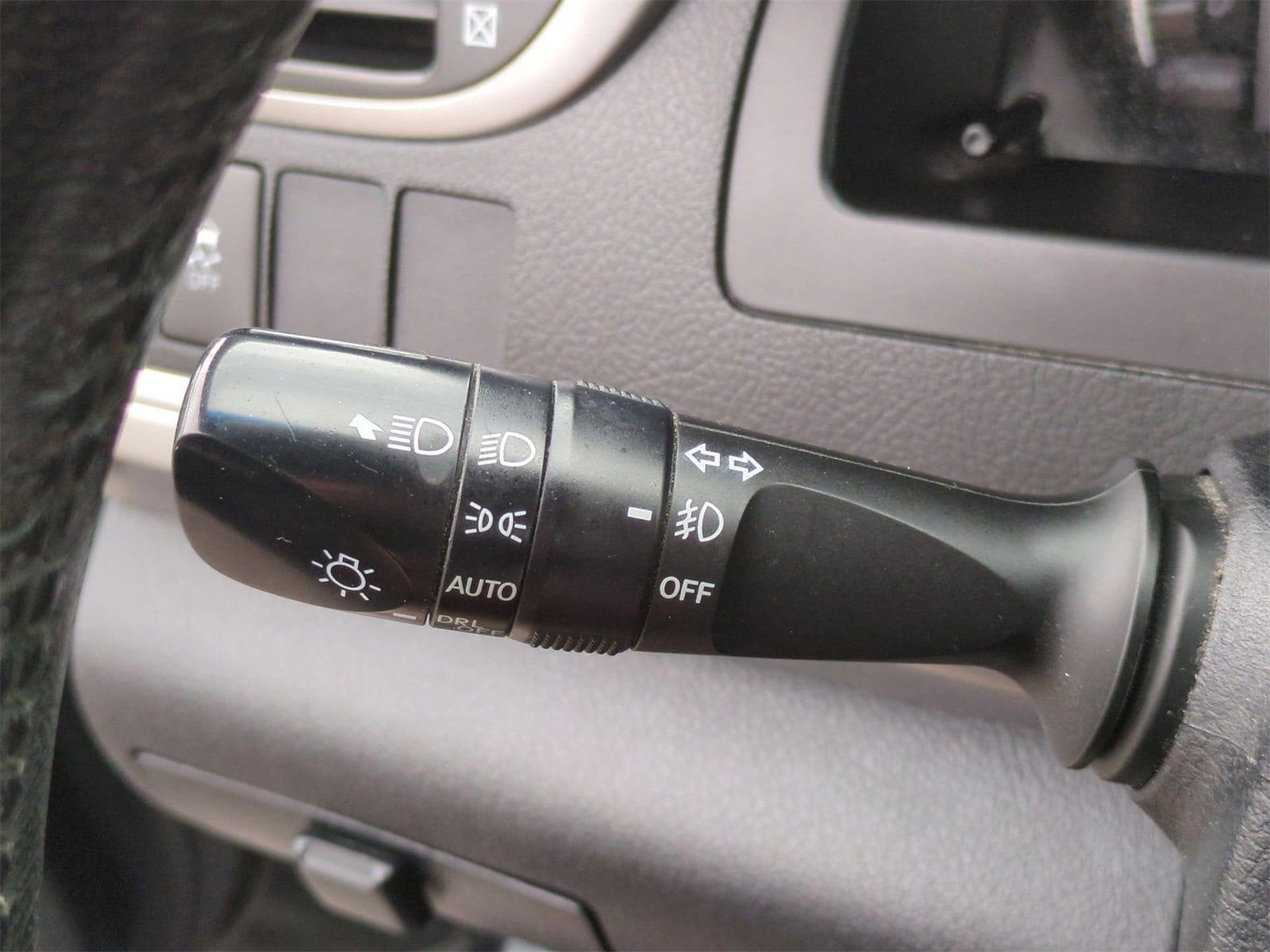 Thumbnail: 2012 Toyota Camry - 27