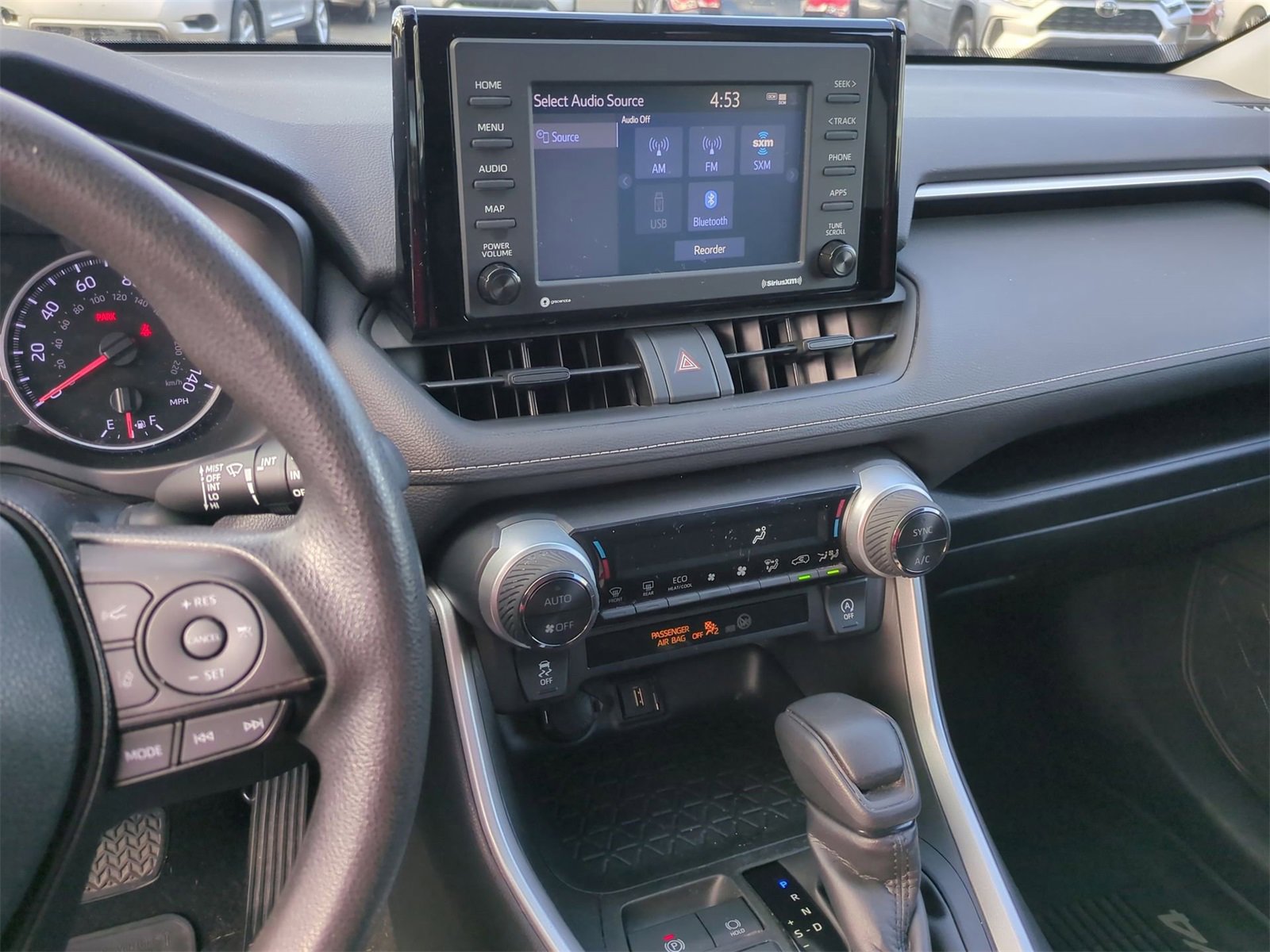 Thumbnail: 2020 Toyota RAV4 - 28