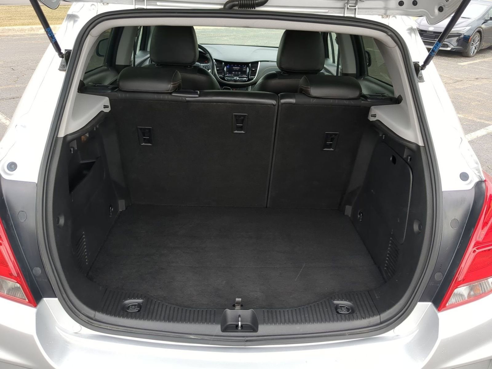 Thumbnail: 2020 Chevrolet Trax - 33