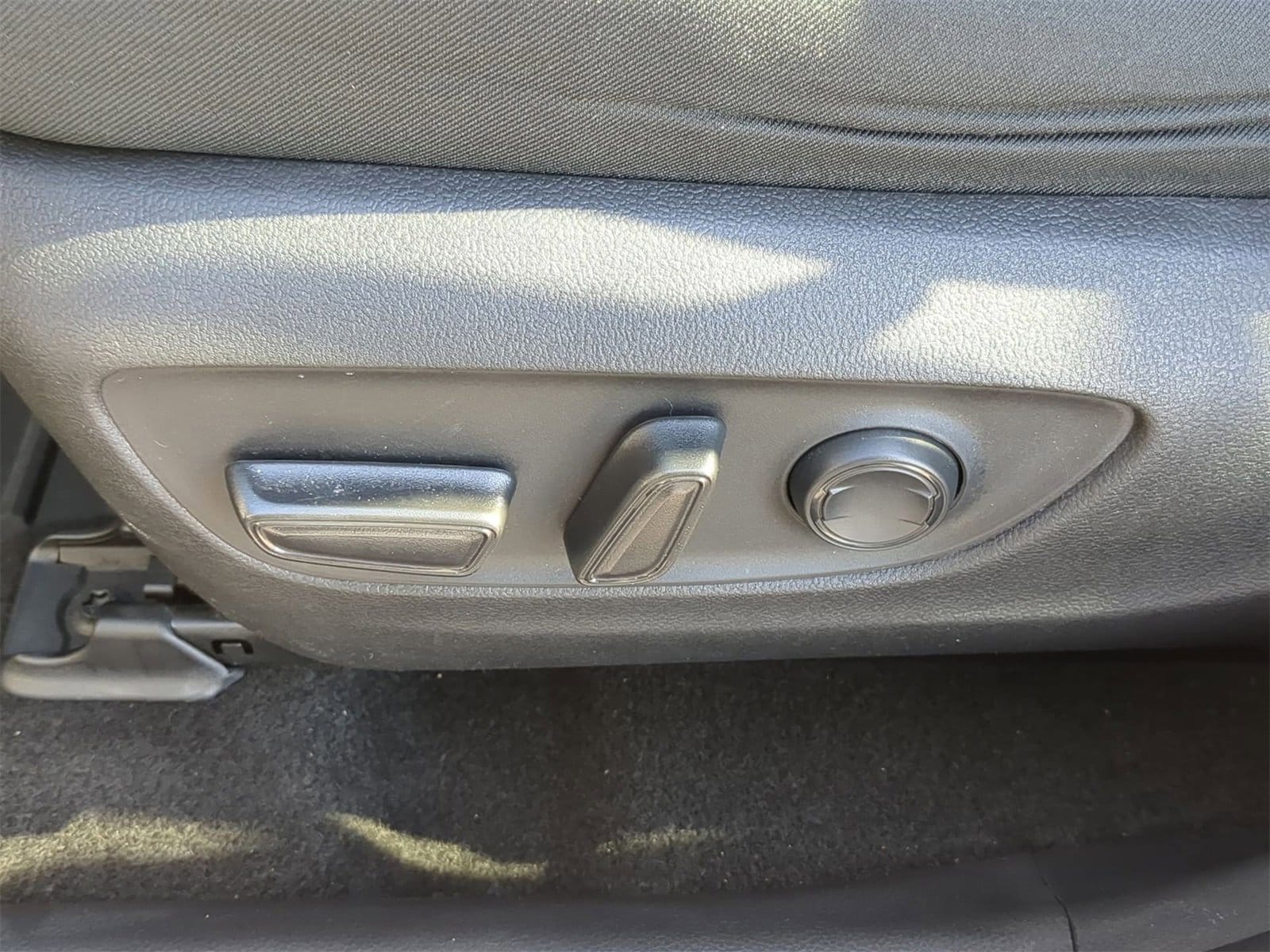 Thumbnail: 2023 Toyota RAV4 - 24