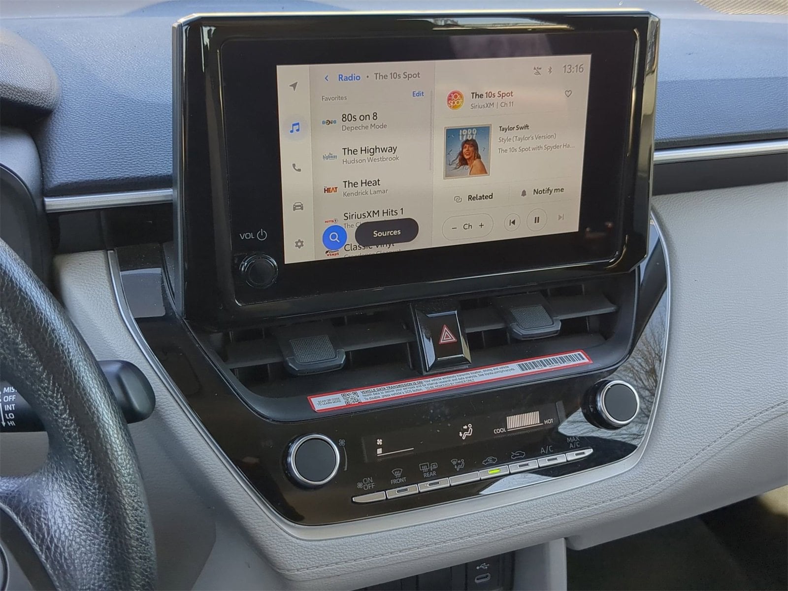 Thumbnail: 2025 Toyota Corolla Cross - 27