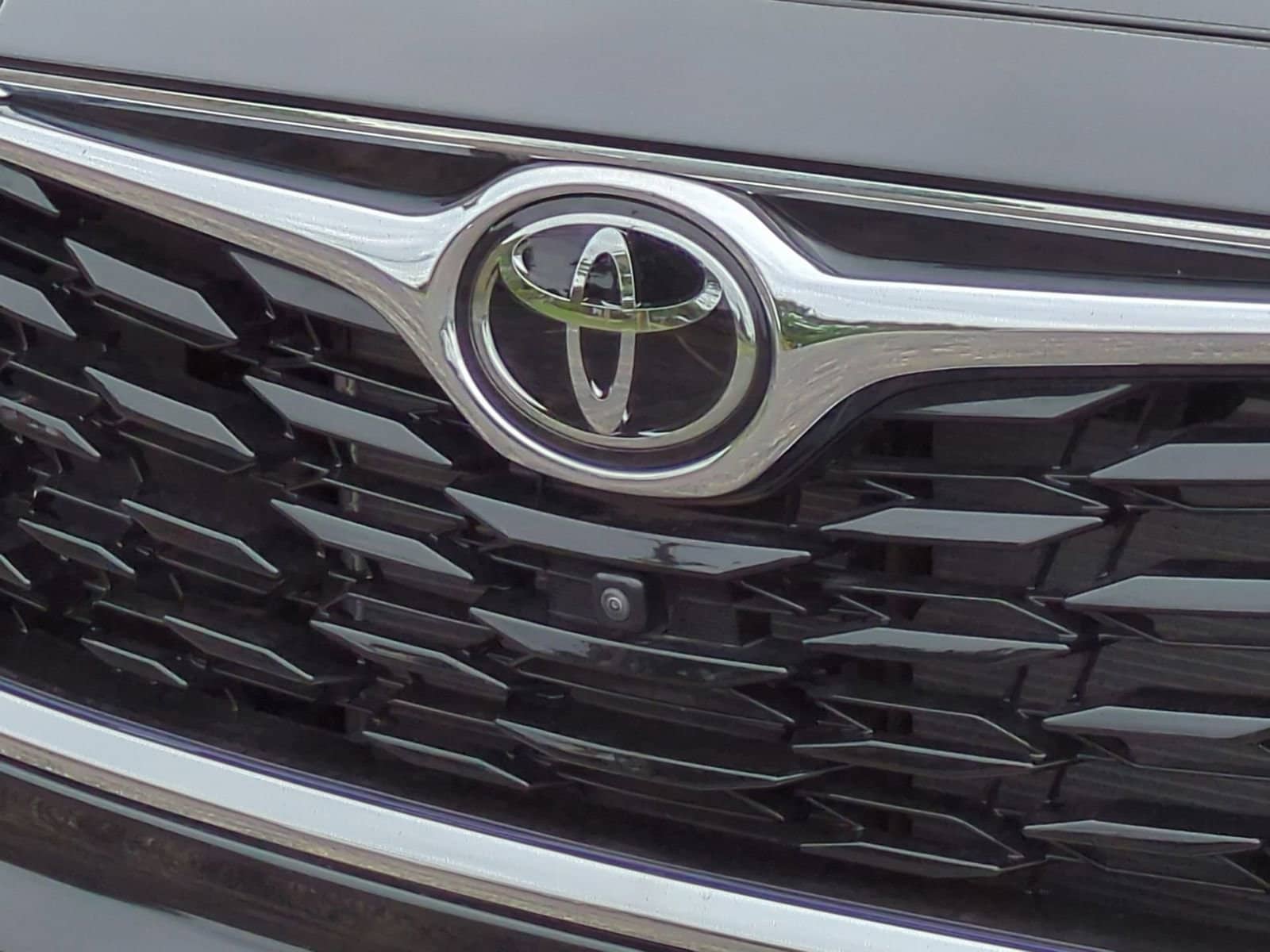 Thumbnail: 2024 Toyota Highlander - 11