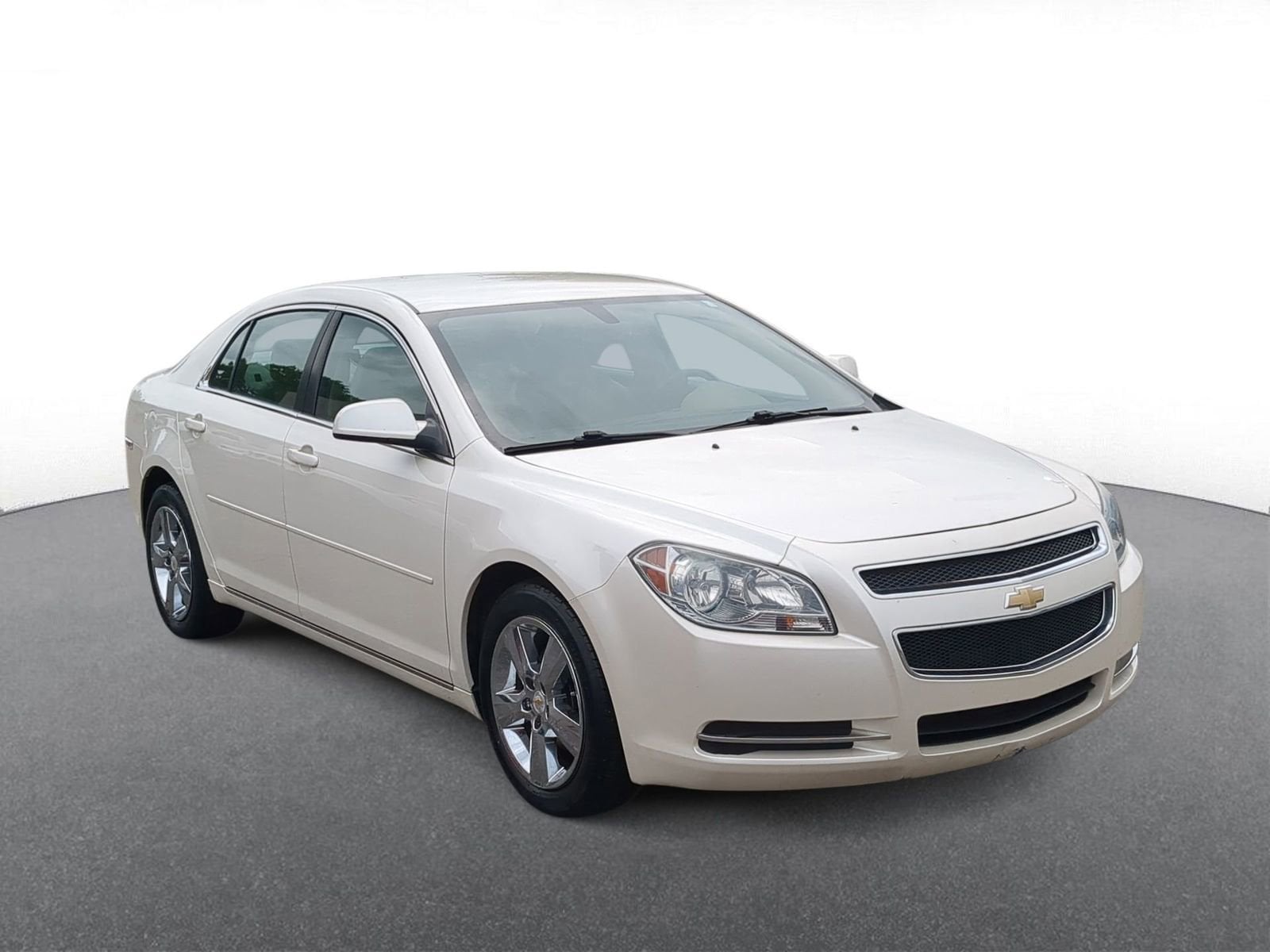 Thumbnail: 2010 Chevrolet Malibu - 2