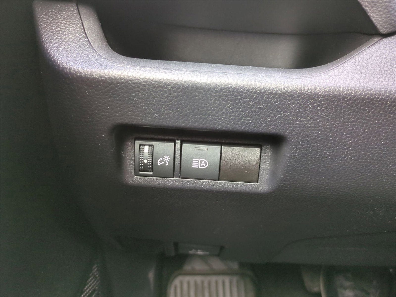 Thumbnail: 2022 Toyota RAV4 - 26